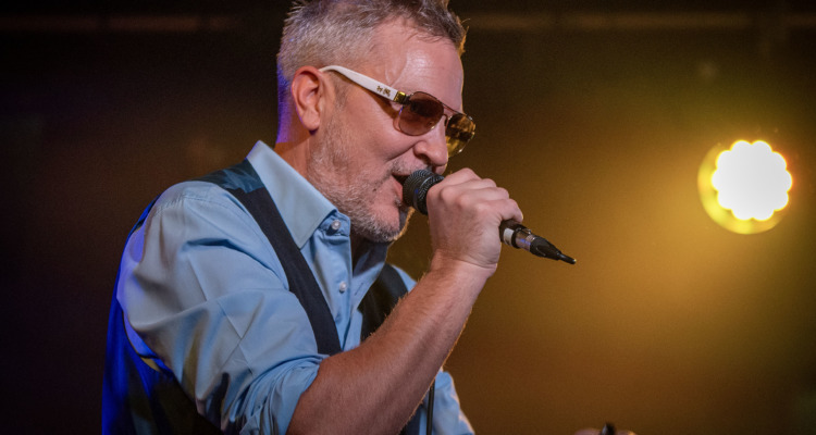 Brian 'Fast' Leser - Fun Lovin' Criminals - Fot. Marcin Puławski