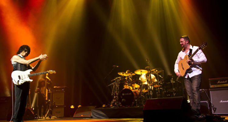 Jeff Beck and Nick 2 (Photo by Kazuyo Horie)
